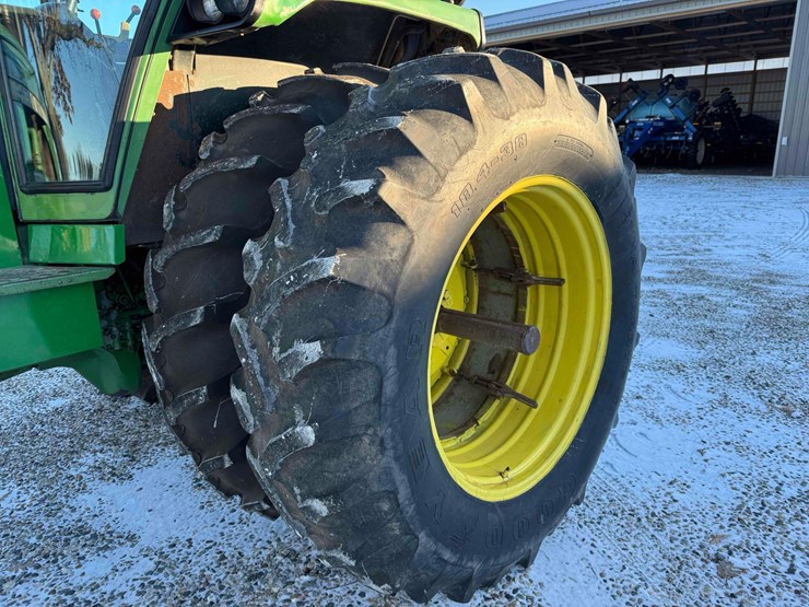 1979-john-deere-4440-image-11