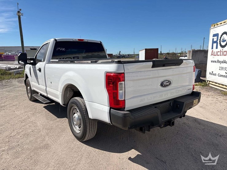 2017-ford-f250-image-4