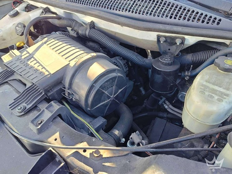 2015-chevrolet-express-2500-image-9