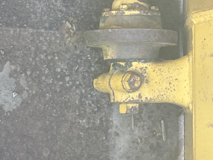 caterpillar-60-image-11