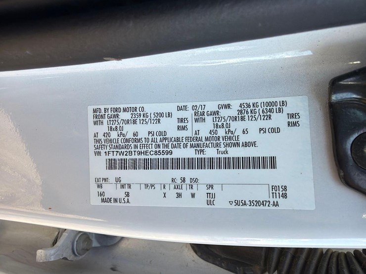 2017-ford-f250-lariat-image-2