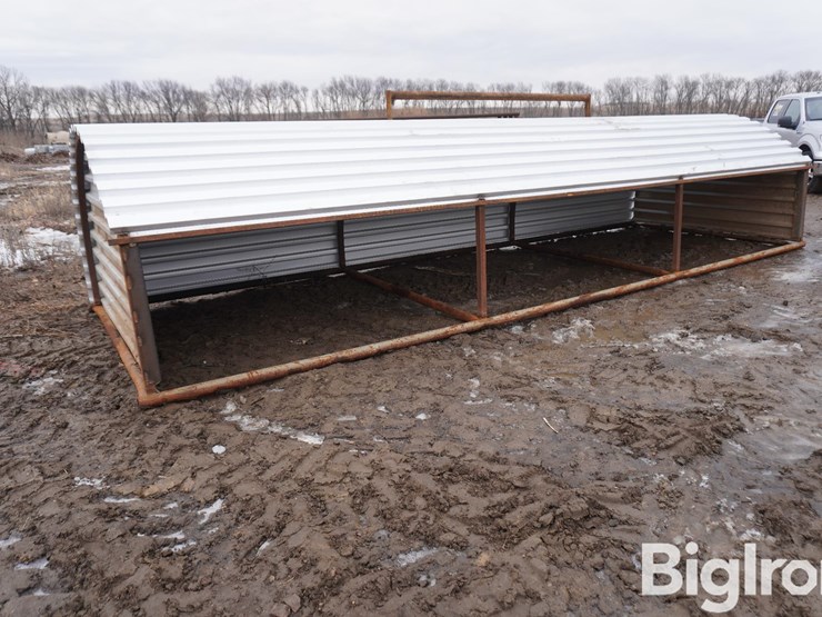 wolles-24'-calf-shelter-image-3