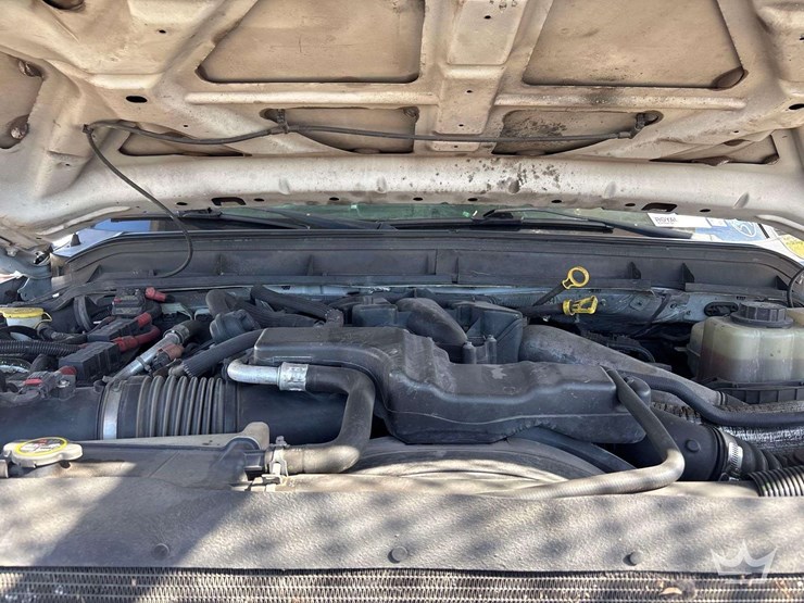 2014-ford-f550-image-16