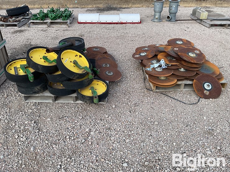 john-deere-8-image-2