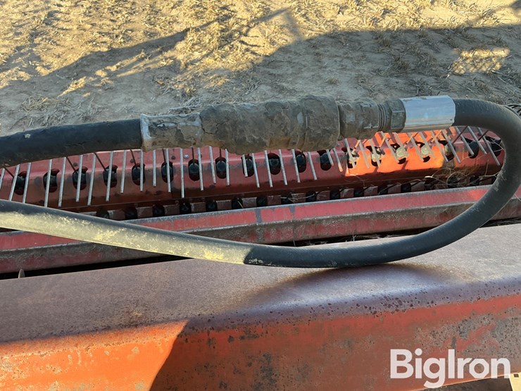 international-810-image-8