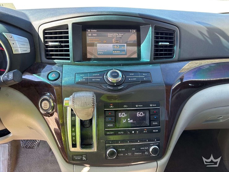 2015-nissan-quest-image-17