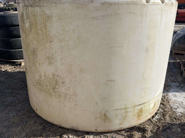1300-gallon-poly-tank,-no-lid-image-1
