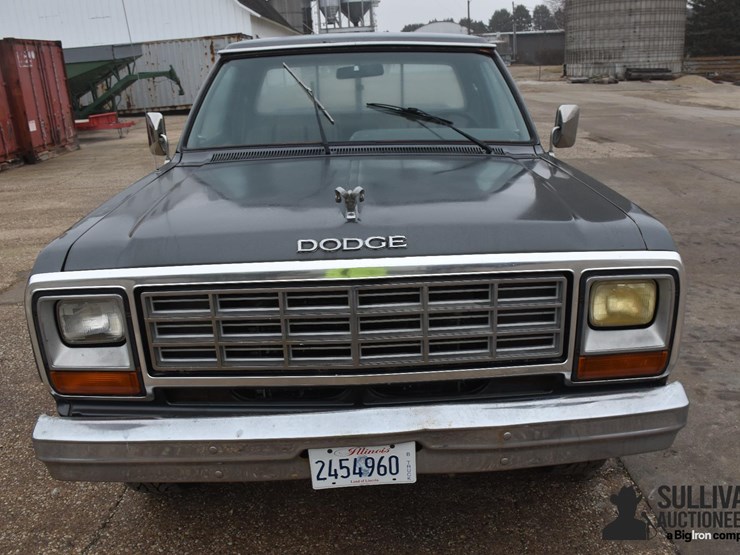 1984-dodge-w350-image-10
