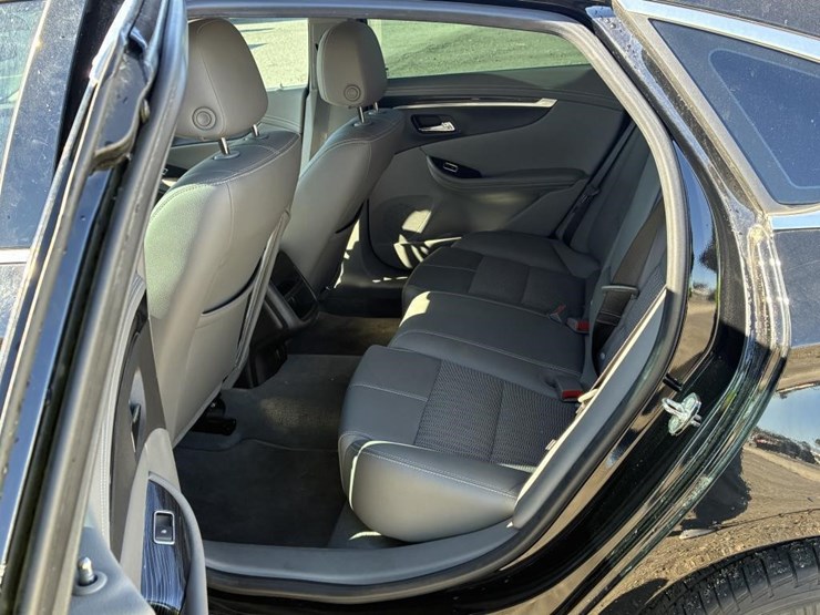 2019-chevrolet-impala-sedan-image-11