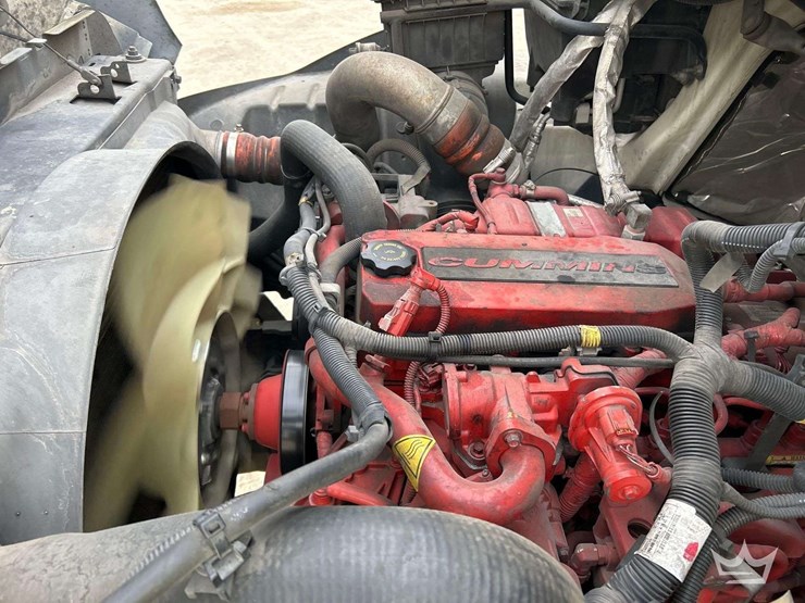 2018-international-4300-image-9