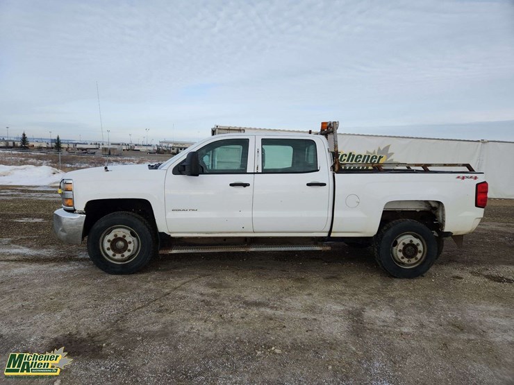2015-chevrolet-silverado-2500hd-image-6