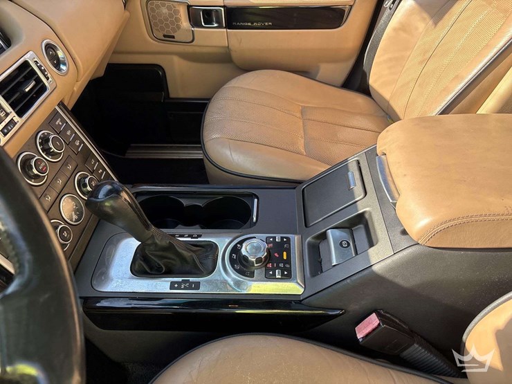 2012-range-rover-suv-image-16