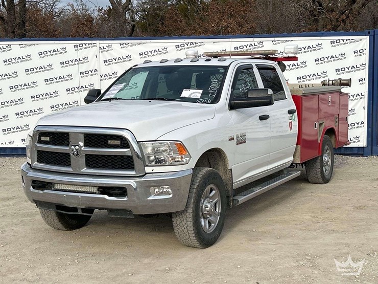 2017-dodge-3500-image-1