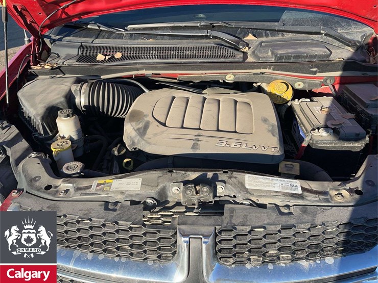 2014-dodge-grand-caravan-sxt-image-25