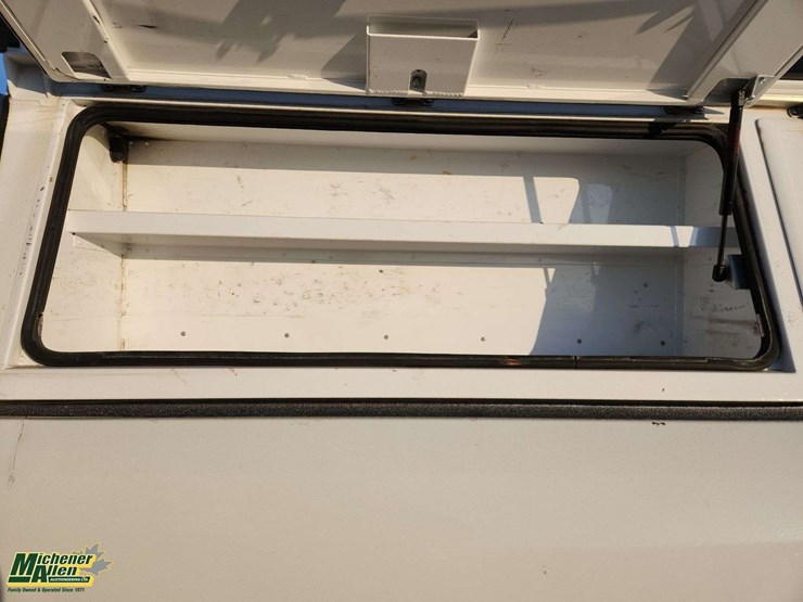 2016-dodge-2500-image-27