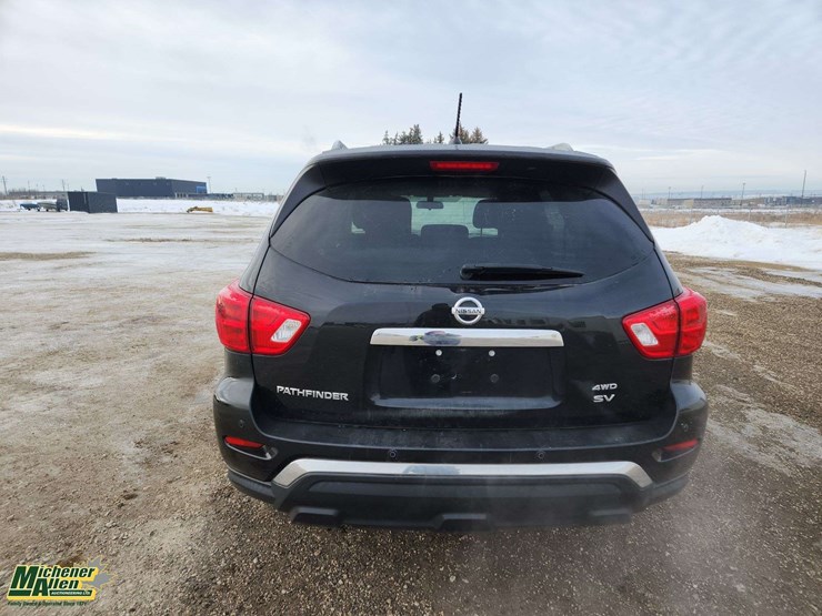 2017-nissan-pathfinder-image-7