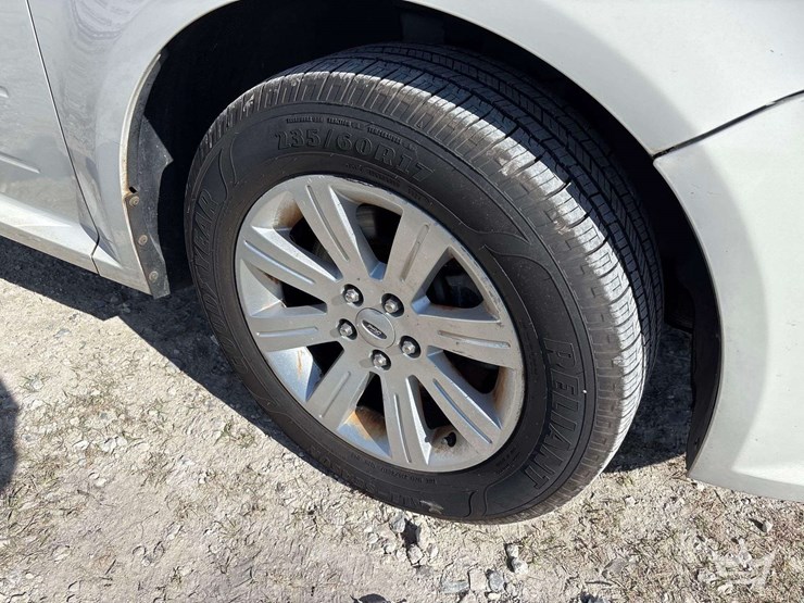 2011-ford-flex-image-26