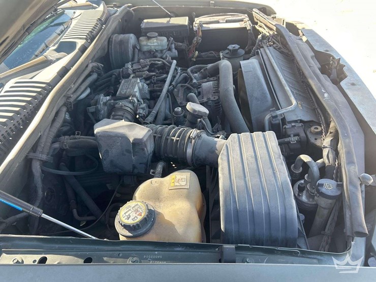 2004-ford-explorer-image-8