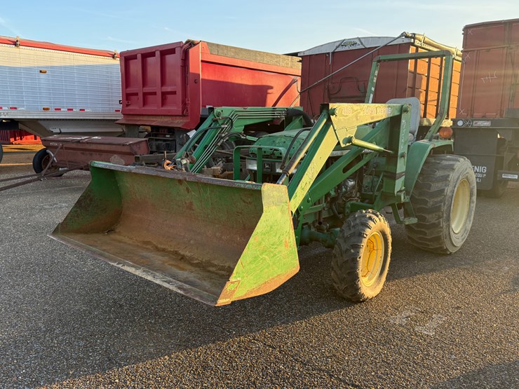 john-deere-790-image-3