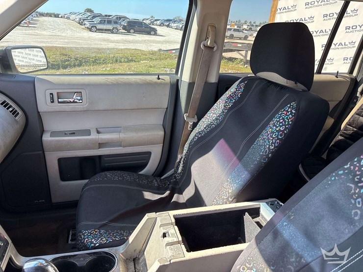 2011-ford-flex-image-19