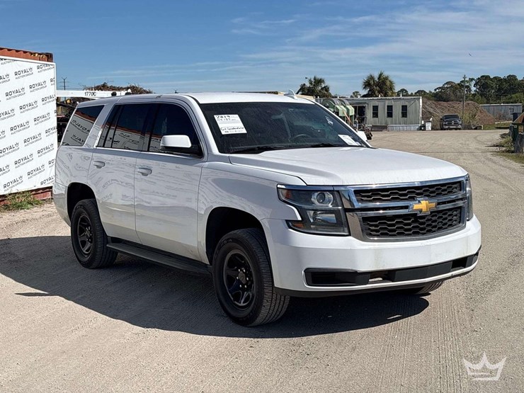 2019-chevrolet-tahoe-image-2