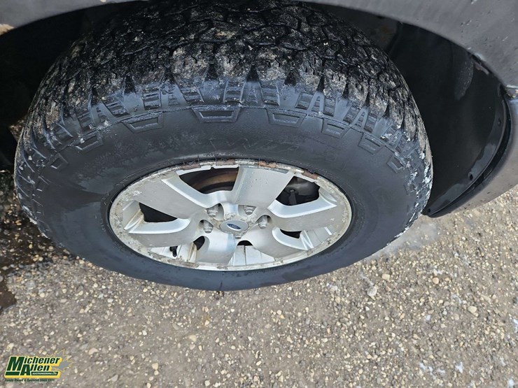 2008-ford-escape-image-13