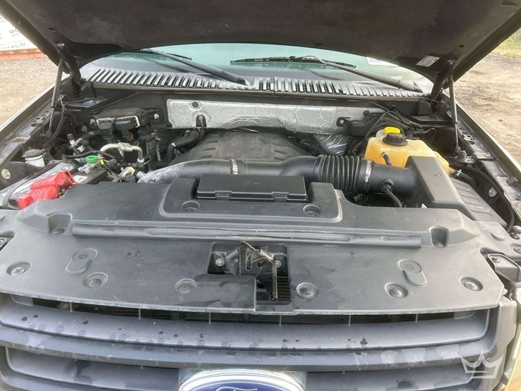 2016-ford-expedition-image-7