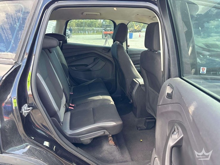 2015-ford-escape-image-23