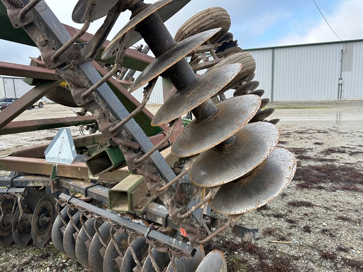 john-deere-630-image-18