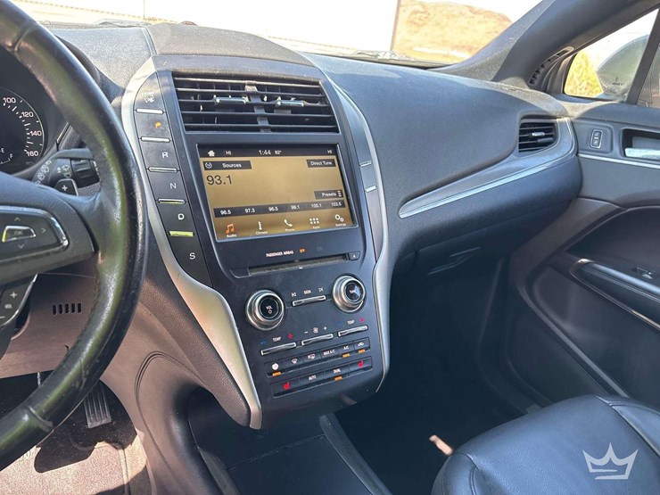 2016-lincoln-mkc-suv-image-15