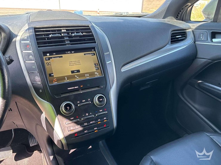 2016-lincoln-mkc-suv-image-14