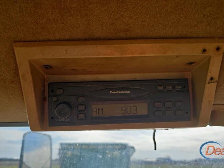 john-deere-8320-image-19