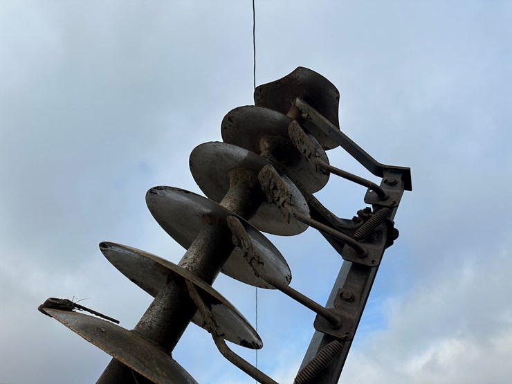 john-deere-630-image-24