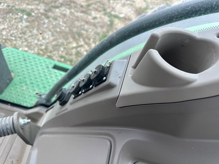 john-deere-8r-280-image-73