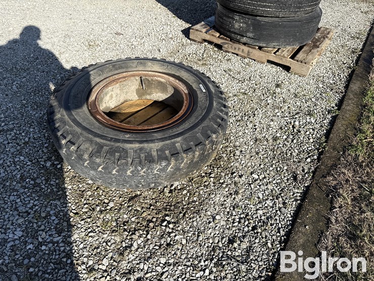 trans-cross-bar-9.00-20-truck-tire-&-rim-image-7