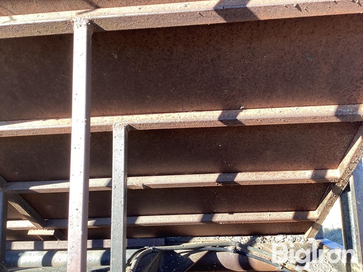 1979-target-20’-pup-grain-trailer-image-16