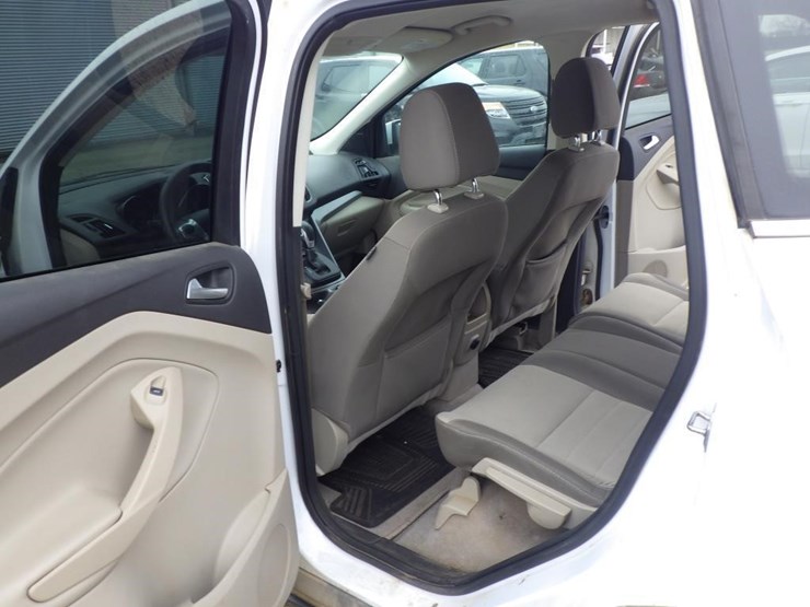 2015-ford-escape-image-7