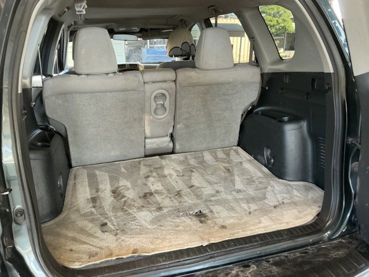 2012-toyota-rav4-image-9