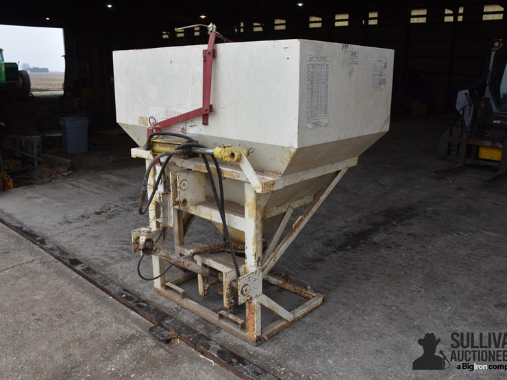 herd-sure-feed-spreader-image-5