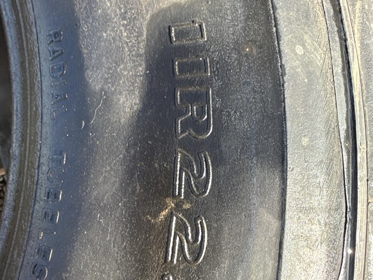 goodyear-11r22.5-drive-tires-image-9