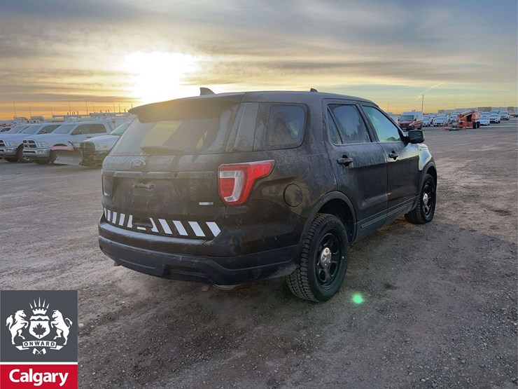 2019-ford-explorer-image-4