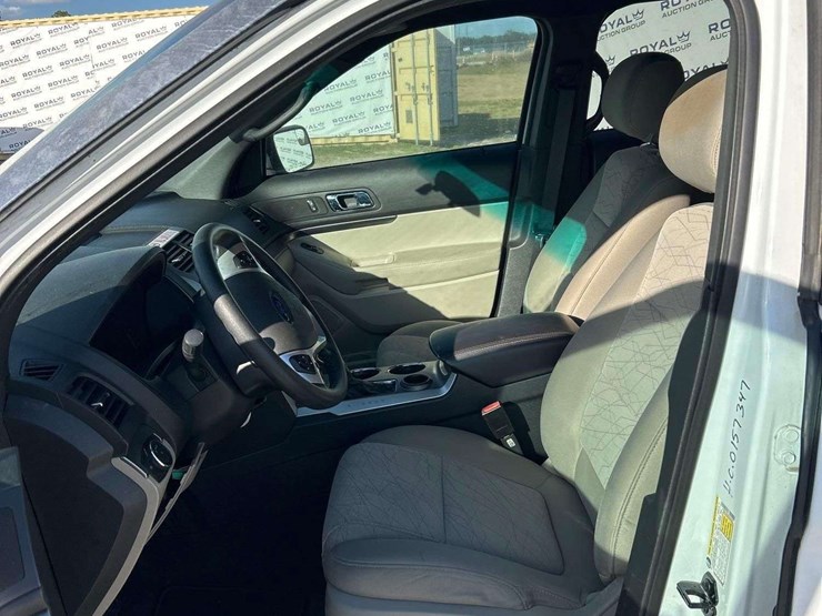 2013-ford-explorer-image-13