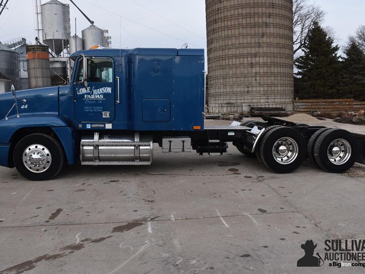 1998-freightliner-fld120-image-8