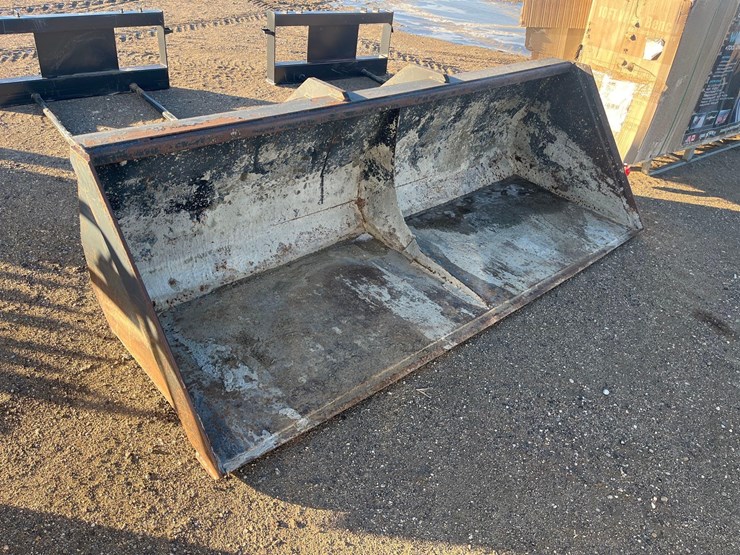 quick-tach-bucket-image-1