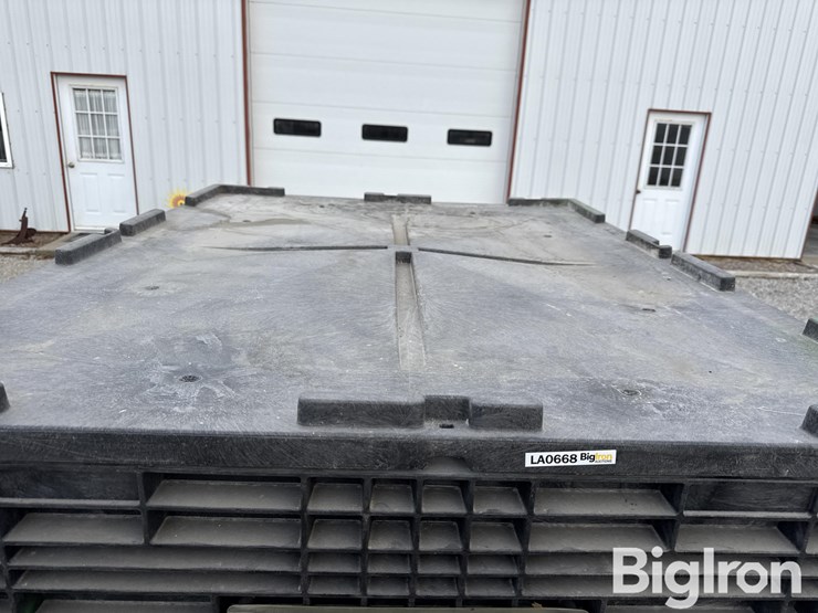 buckhorn-574533cfro-seed-tote-image-15