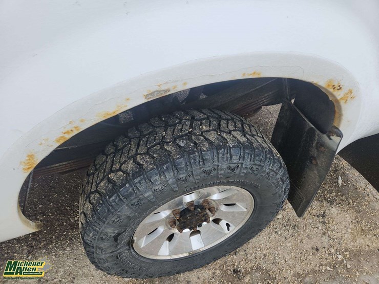 2010-ford-f250-image-32