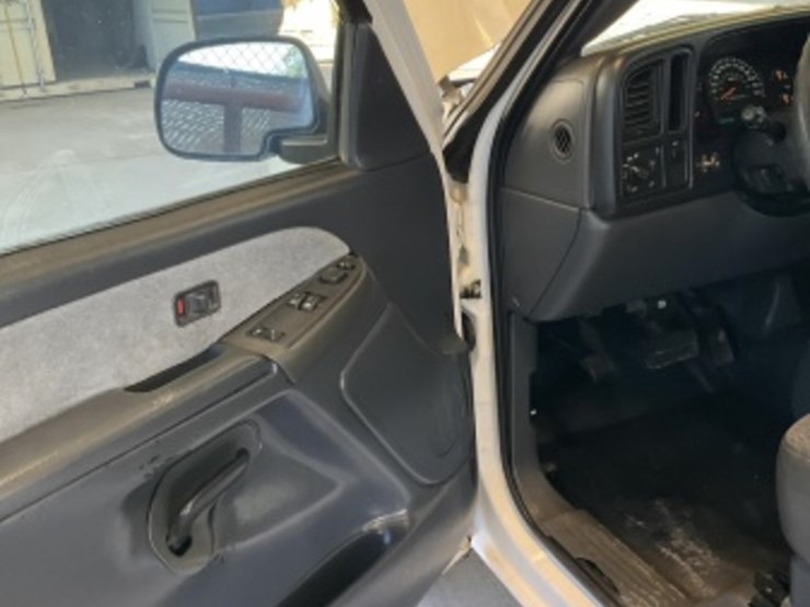 2006-chevrolet-silverado-1500-image-23