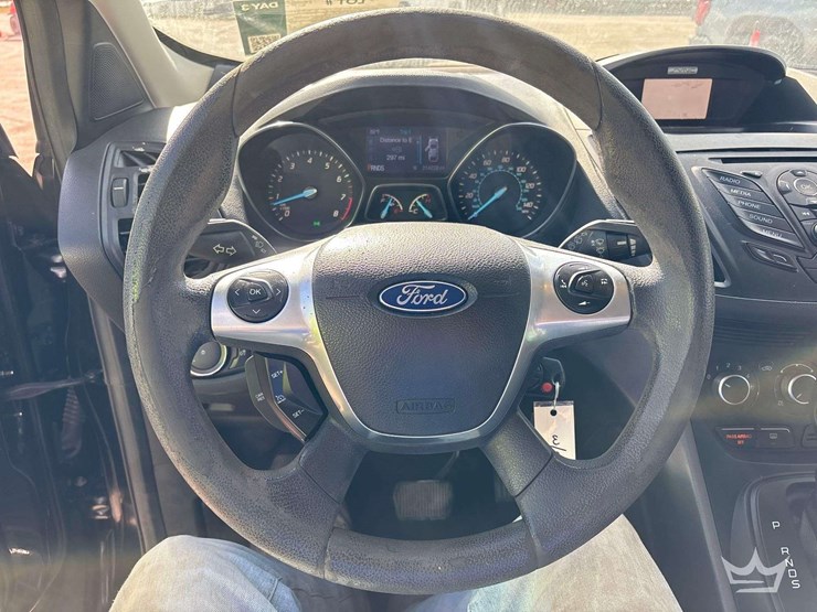 2015-ford-escape-image-11