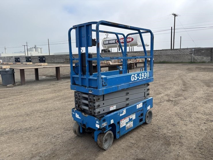 genie-gs1930-image-1