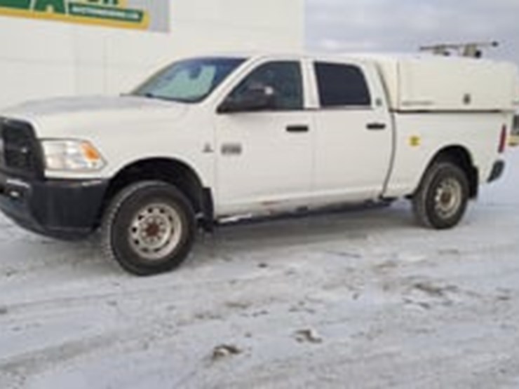 2012-dodge-3500-image-5